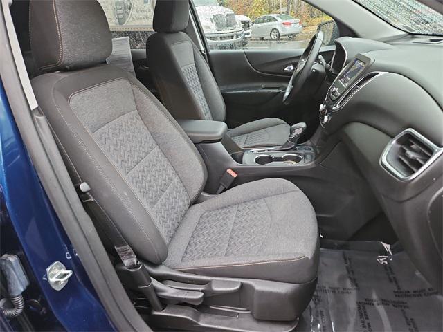 Photo of 2022 Blue Glow Metallic Chevrolet Equinox