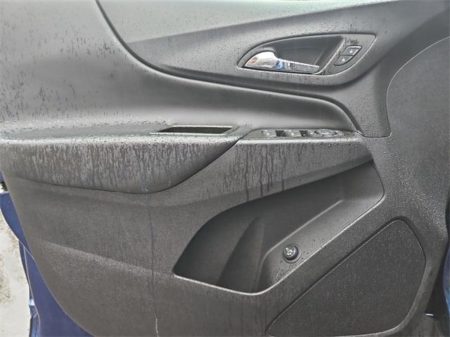 Photo of 2022 Blue Glow Metallic Chevrolet Equinox