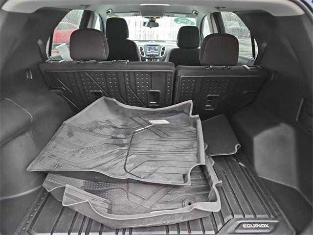 Photo of 2022 Blue Glow Metallic Chevrolet Equinox