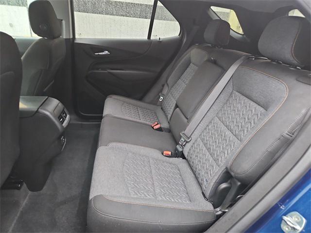 Photo of 2022 Blue Glow Metallic Chevrolet Equinox
