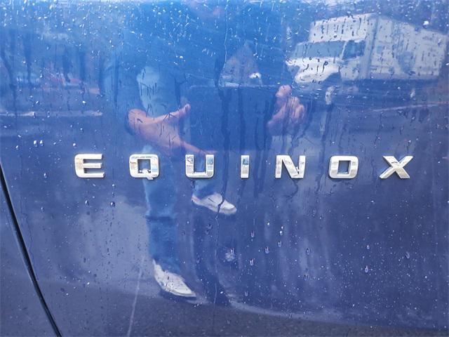 Photo of 2022 Blue Glow Metallic Chevrolet Equinox