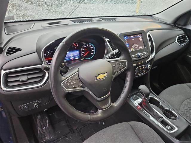 Photo of 2022 Blue Glow Metallic Chevrolet Equinox
