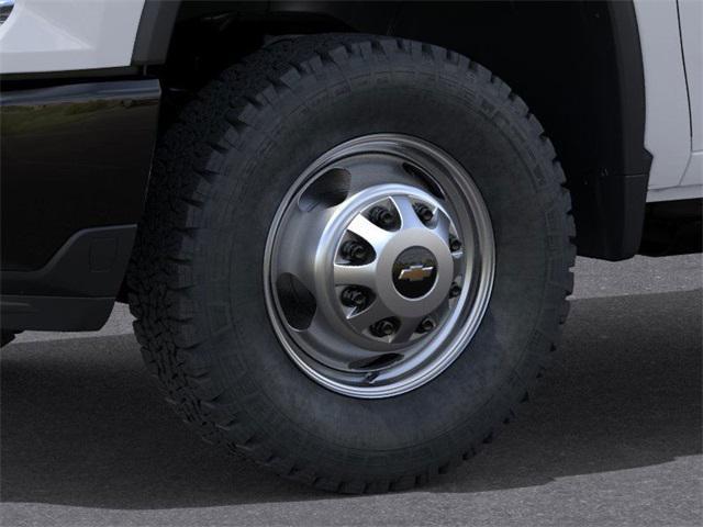 Photo of 2025 Summit White Chevrolet Silverado 3500