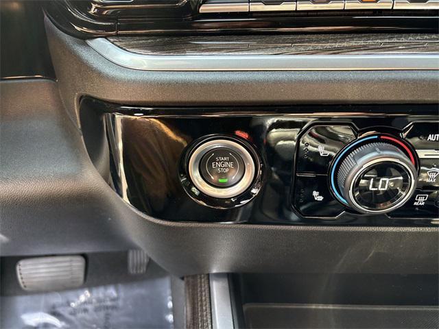 Photo of 2022 Glacier Blue Metallic Chevrolet Silverado 1500