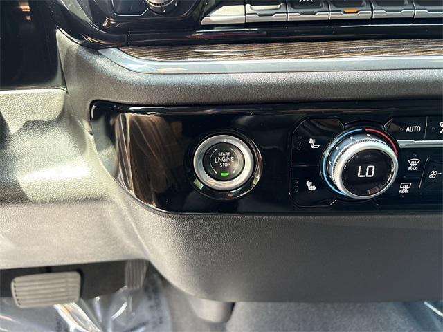 Photo of 2023 Summit White GMC Sierra 1500
