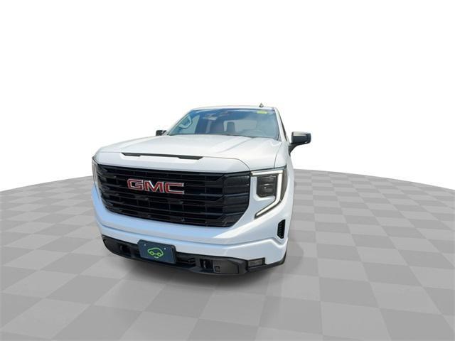 Photo of 2023 Summit White GMC Sierra 1500