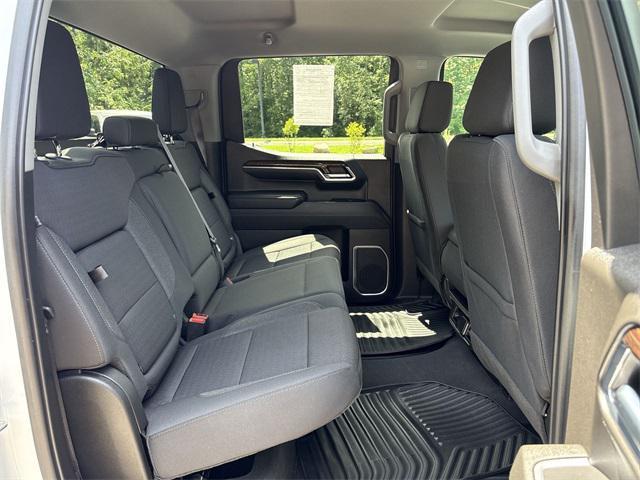 Photo of 2023 Summit White GMC Sierra 1500