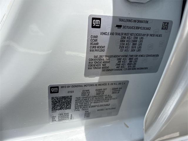 Photo of 2023 Summit White GMC Sierra 1500