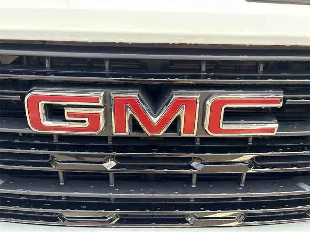 Photo of 2023 Summit White GMC Sierra 1500