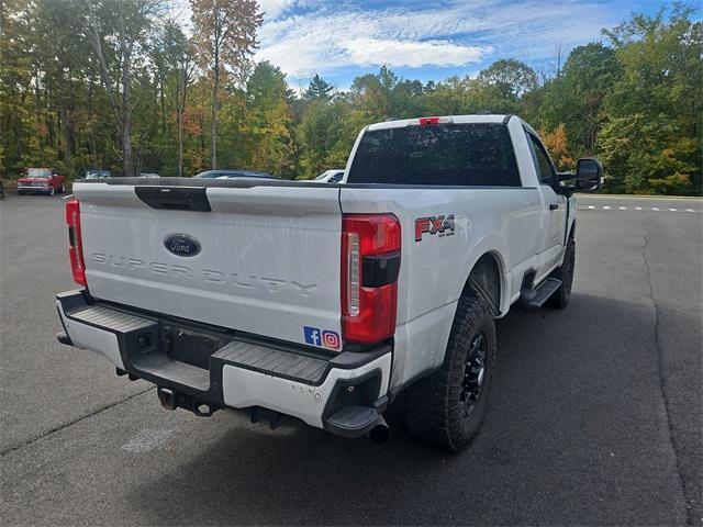 Photo of 2024 Oxford White Ford F-350
