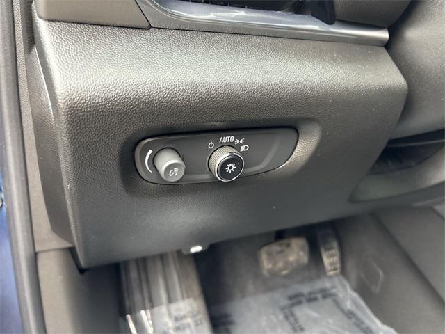 Photo of 2023 Northsky Blue Metallic Chevrolet Traverse
