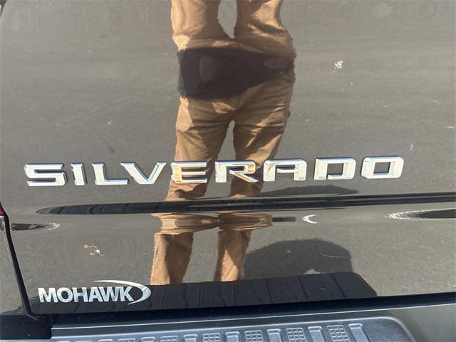 Photo of 2020 Havana Brown Metallic Chevrolet Silverado 1500