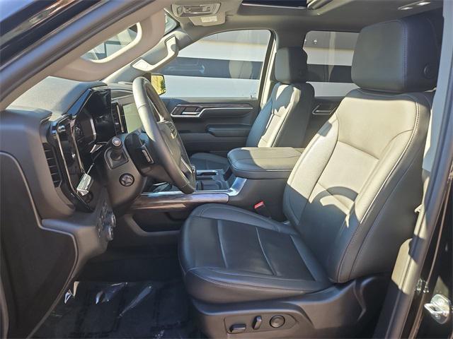 Photo of 2024 Black Chevrolet Silverado 1500
