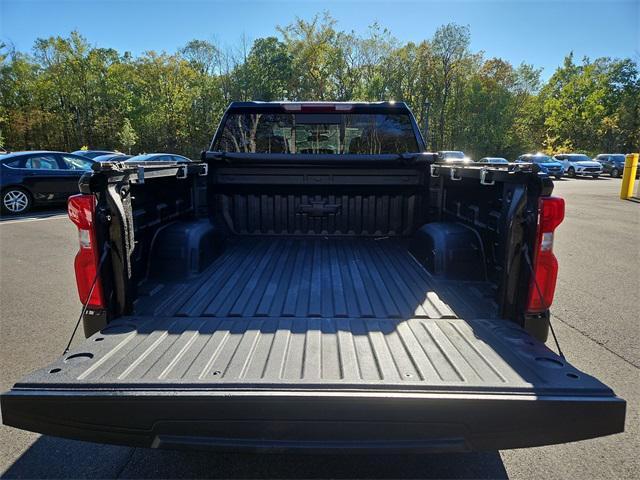 Photo of 2024 Black Chevrolet Silverado 1500