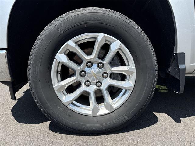 Photo of 2022 Silver Ice Metallic Chevrolet Silverado 1500