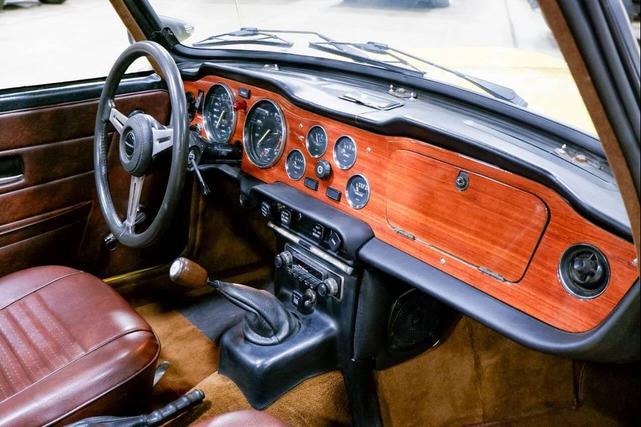 Photo of 1974 Mimosa Yellow Triumph TR6