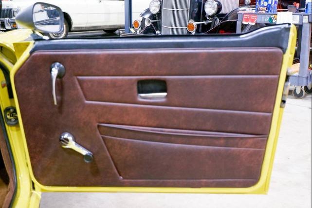 Photo of 1974 Mimosa Yellow Triumph TR6