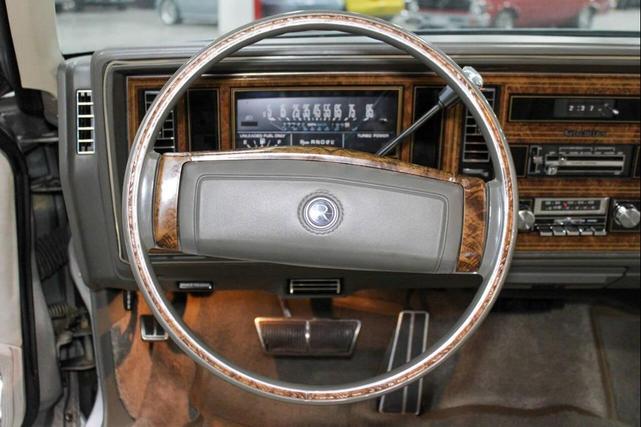 Photo of 1979 Gray Buick Riviera