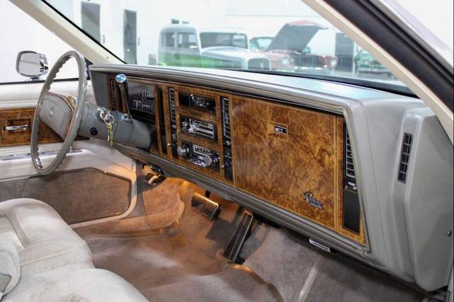 Photo of 1979 Gray Buick Riviera