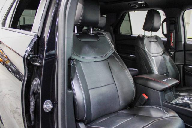 Photo of 2021 Agate Black Ford Explorer