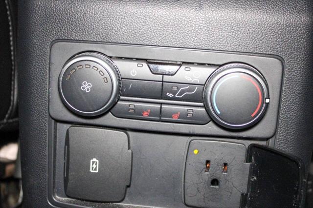 Photo of 2021 Agate Black Ford Explorer
