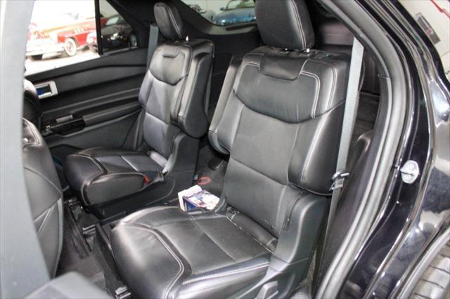 Photo of 2021 Agate Black Ford Explorer