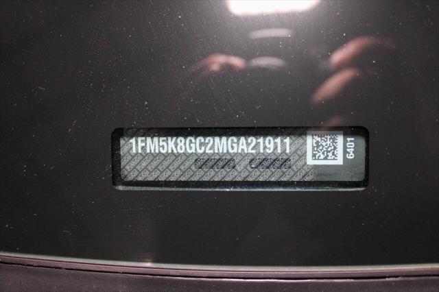 Photo of 2021 Agate Black Ford Explorer