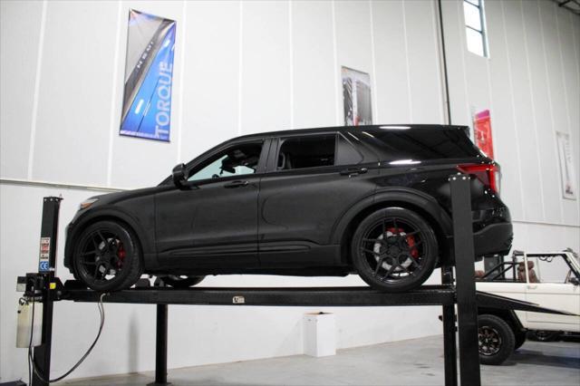 Photo of 2021 Agate Black Ford Explorer
