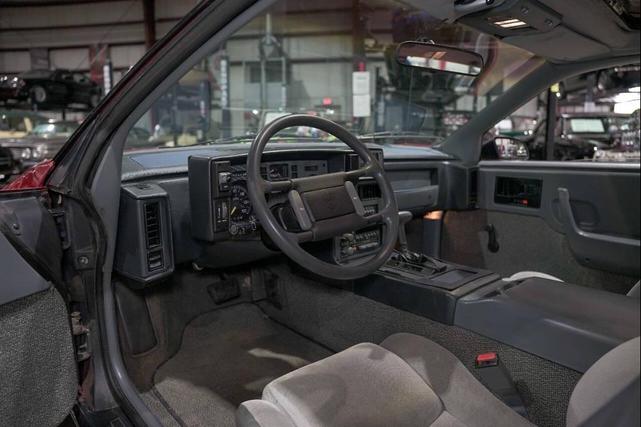 Photo of 1988 Red Pontiac Fiero