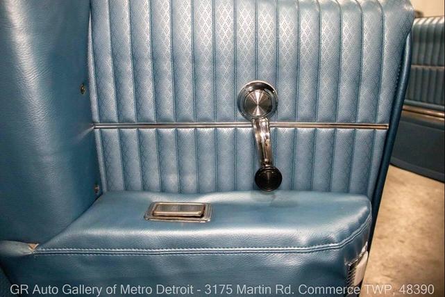 Photo of 1969 White Oldsmobile Cutlass