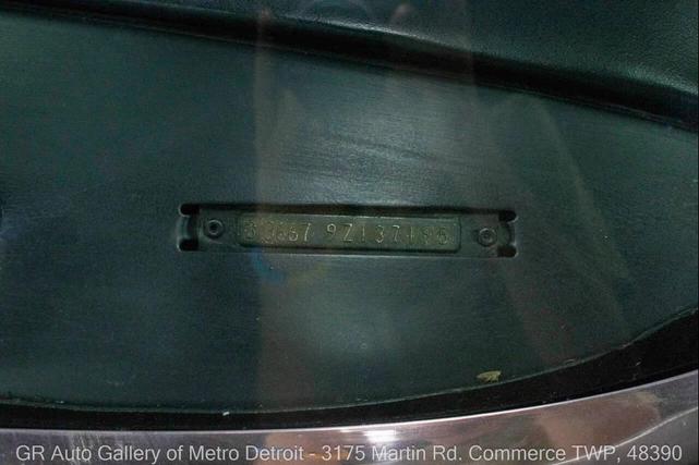 Photo of 1969 White Oldsmobile Cutlass