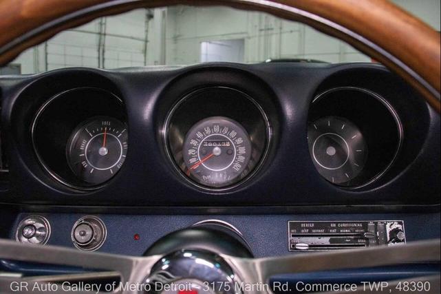 Photo of 1969 White Oldsmobile Cutlass
