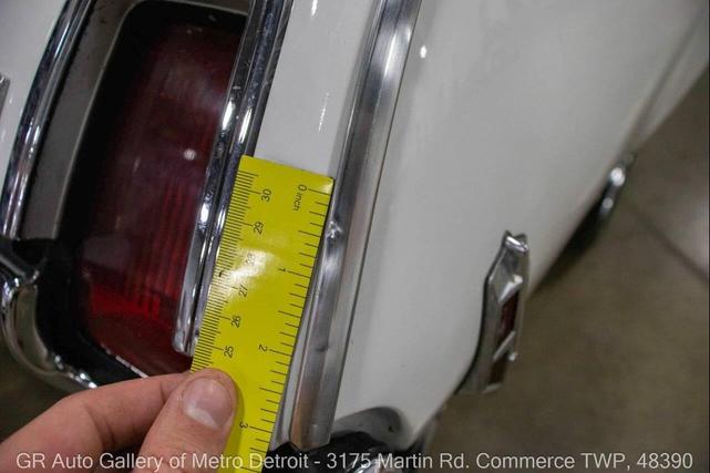Photo of 1969 White Oldsmobile Cutlass