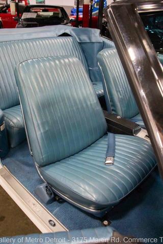 Photo of 1969 White Oldsmobile Cutlass