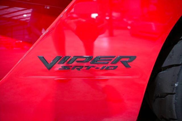 Photo of 2004 Red Dodge Viper