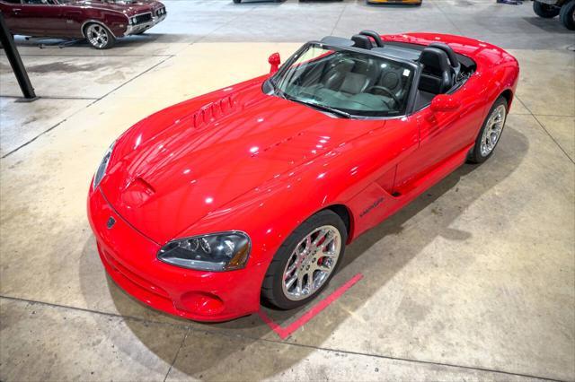 Photo of 2004 Red Dodge Viper