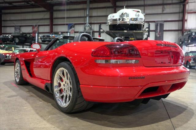 Photo of 2004 Red Dodge Viper