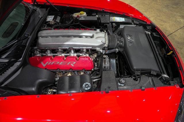 Photo of 2004 Red Dodge Viper