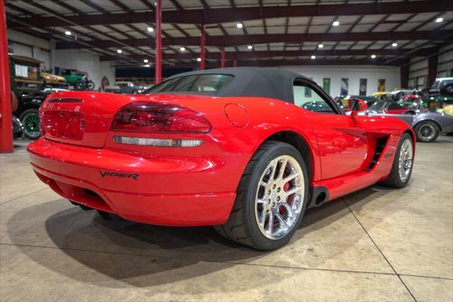 Photo of 2004 Red Dodge Viper