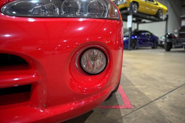 Photo of 2004 Red Dodge Viper