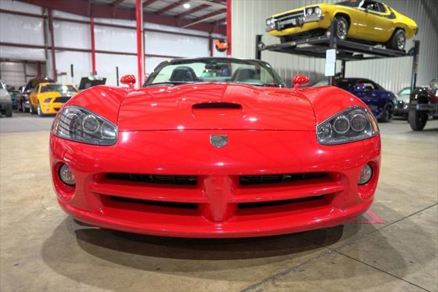 Photo of 2004 Red Dodge Viper