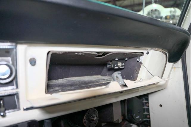 Photo of 1969 White Ford F100
