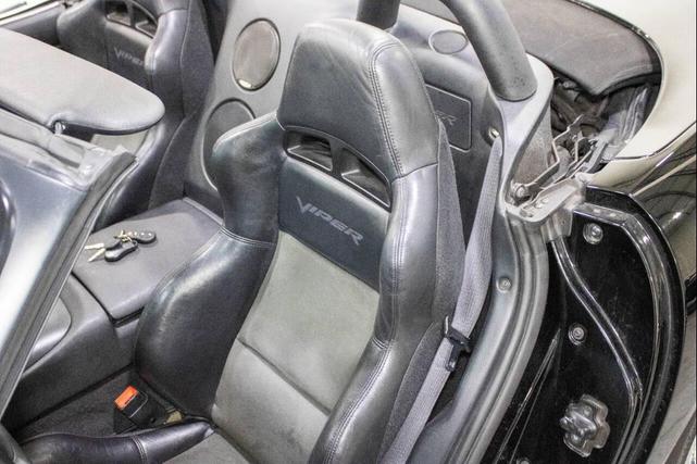 Photo of 2003 Black Dodge Viper
