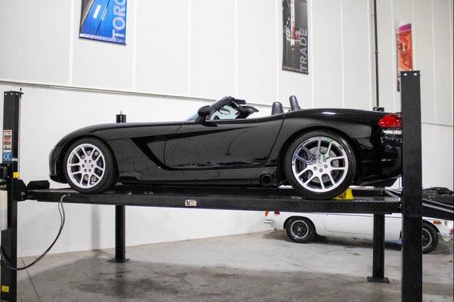 Photo of 2003 Black Dodge Viper