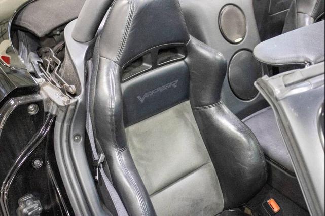 Photo of 2003 Black Dodge Viper