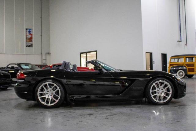 Photo of 2003 Black Dodge Viper