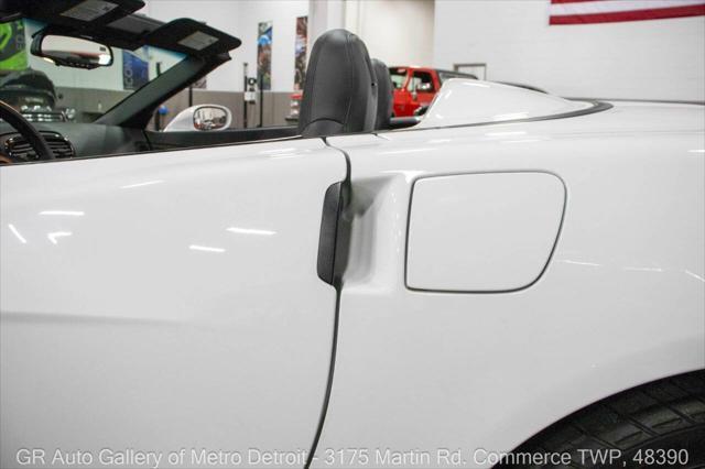 Photo of 2010 Arctic White Chevrolet Corvette