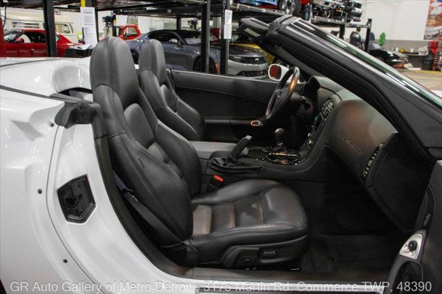 Photo of 2010 Arctic White Chevrolet Corvette