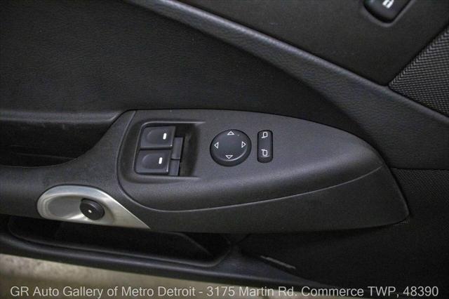 Photo of 2010 Arctic White Chevrolet Corvette