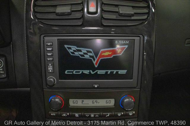 Photo of 2010 Arctic White Chevrolet Corvette